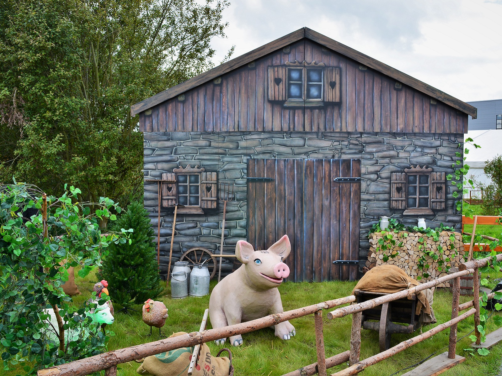 Bauernhof Scheune - Kulisse - Alpenhütte