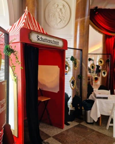 Schattenschnitt Charlottenburg Schattenschneiden Aktion