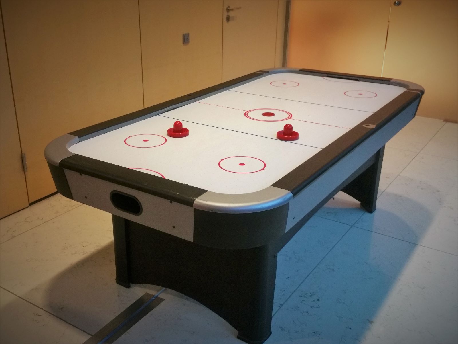Air Hockey - Tischspiel