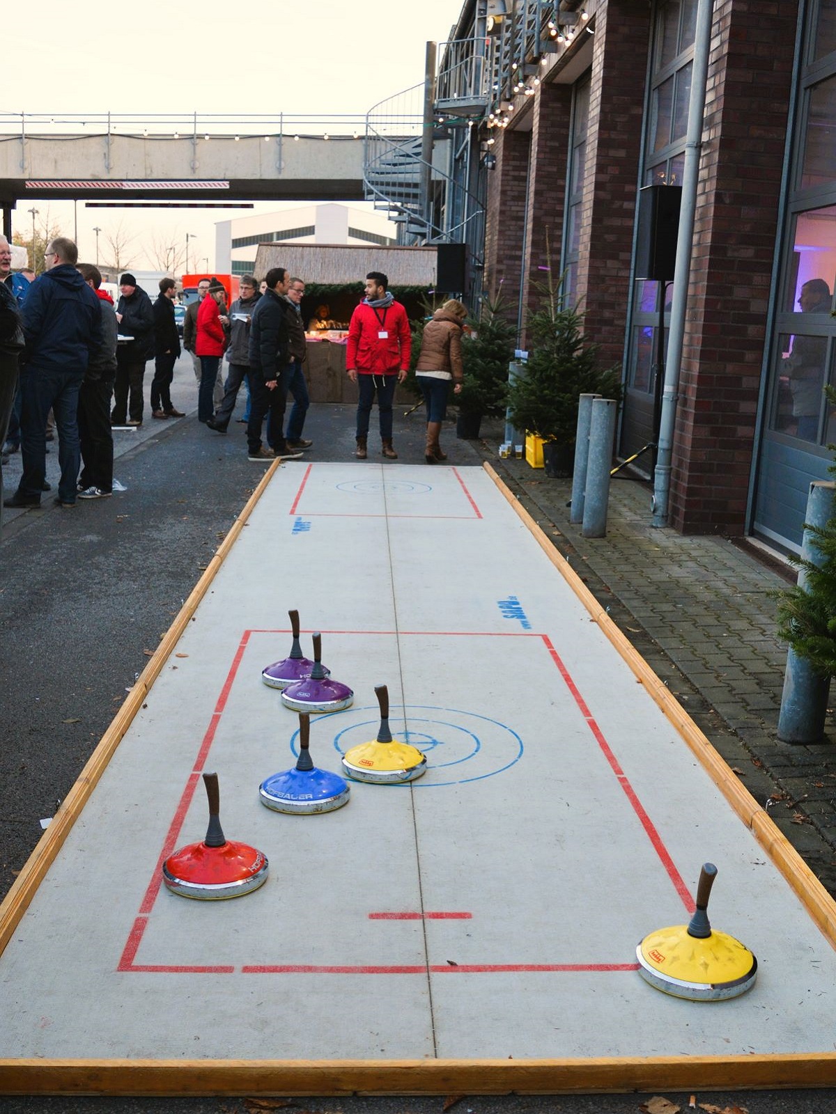 Eisstock - Curling Bahn – Bild 3