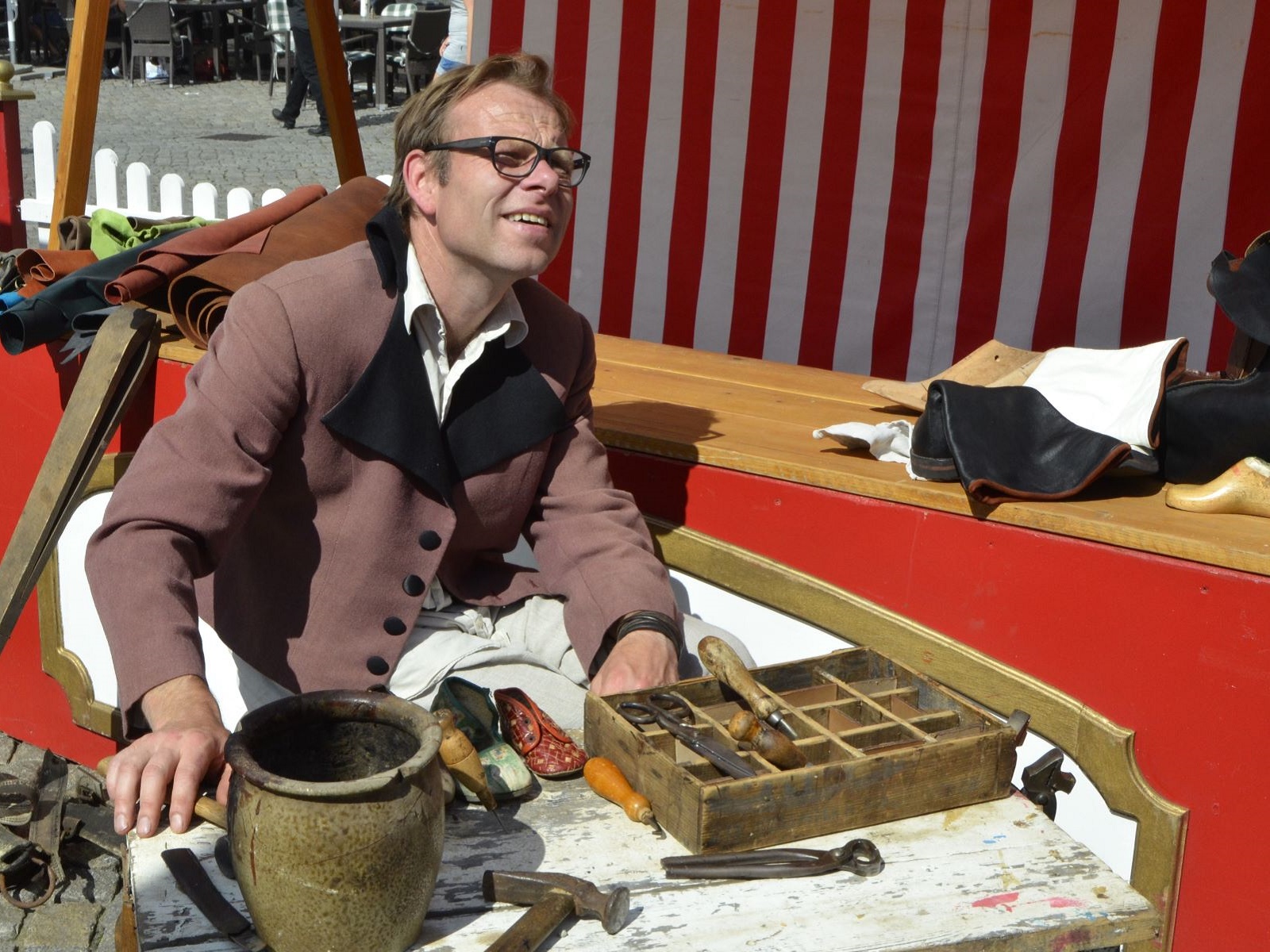 Historisches Handwerk - Schuhmacher – Bild 2