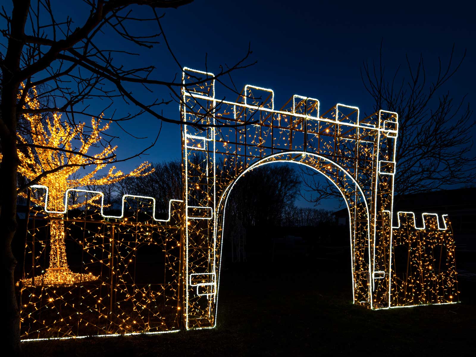 Licht Mauer - Burgmauer – Bild 2