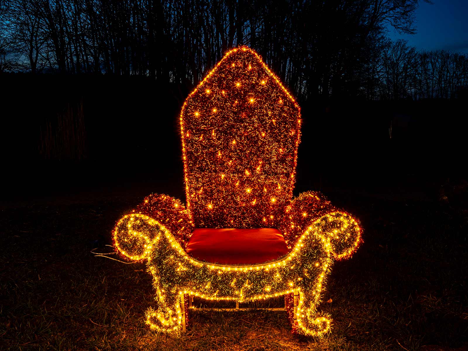 Licht Thron ∗ No.6