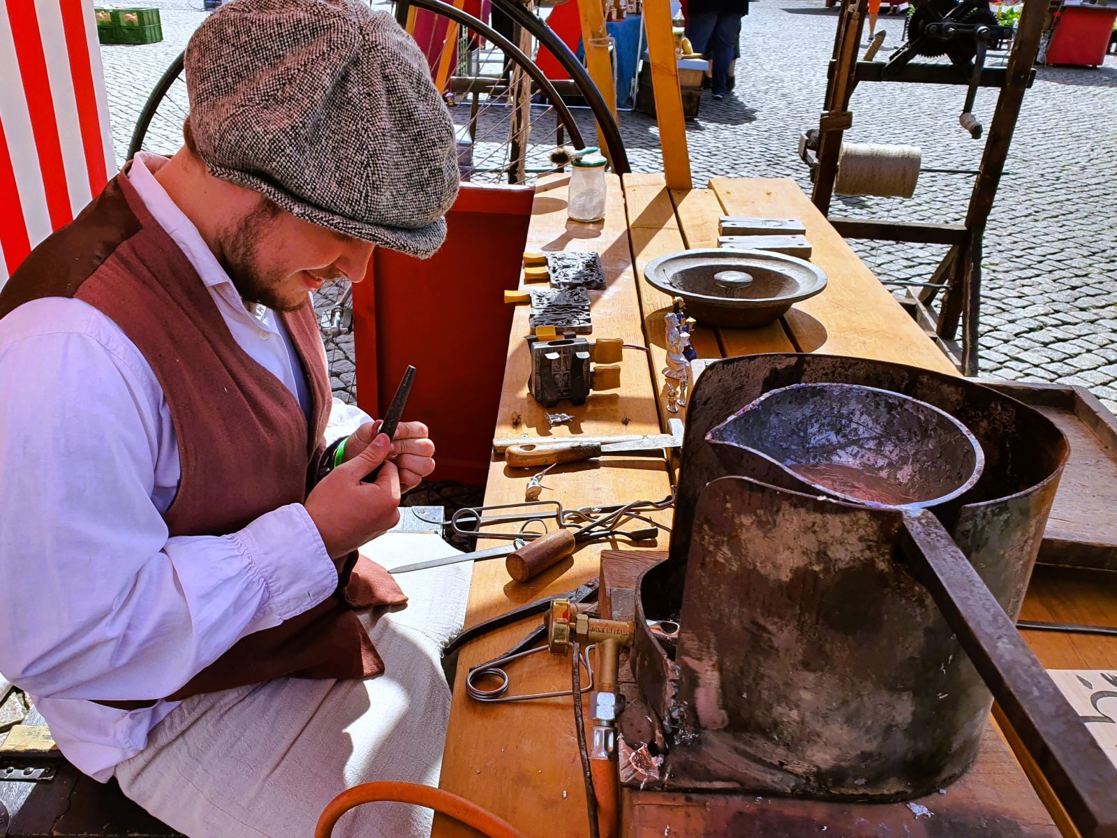 Historisches Handwerk - Zinn gießen – Bild 7