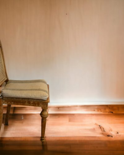 Stuhl Antik ∗ No.1