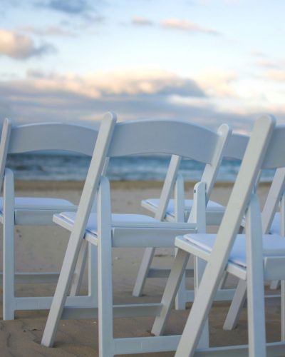 Weiße Stühle - Hochzeitsstühle