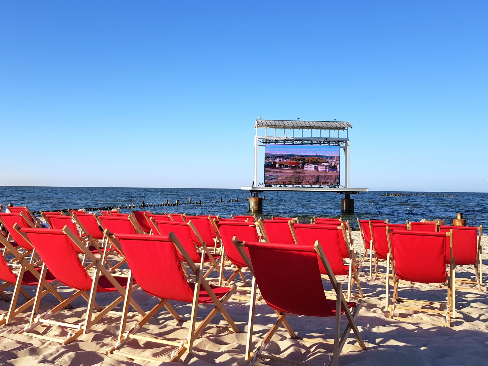 Liegestuhl - rot ∗ No.2 – Bild 4