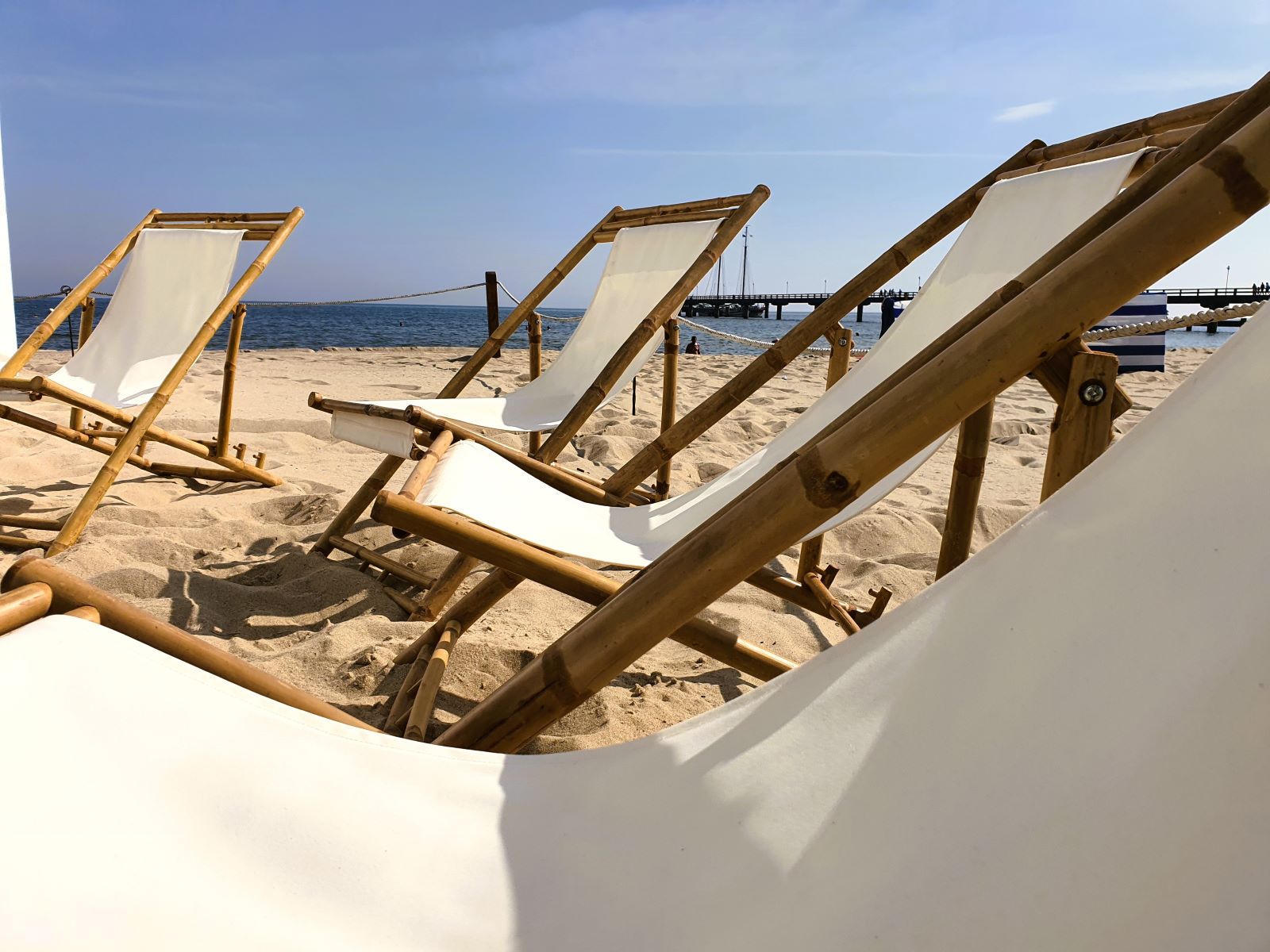 Liegestuhl Bambus - weiß ∗ No.3 – Bild 3