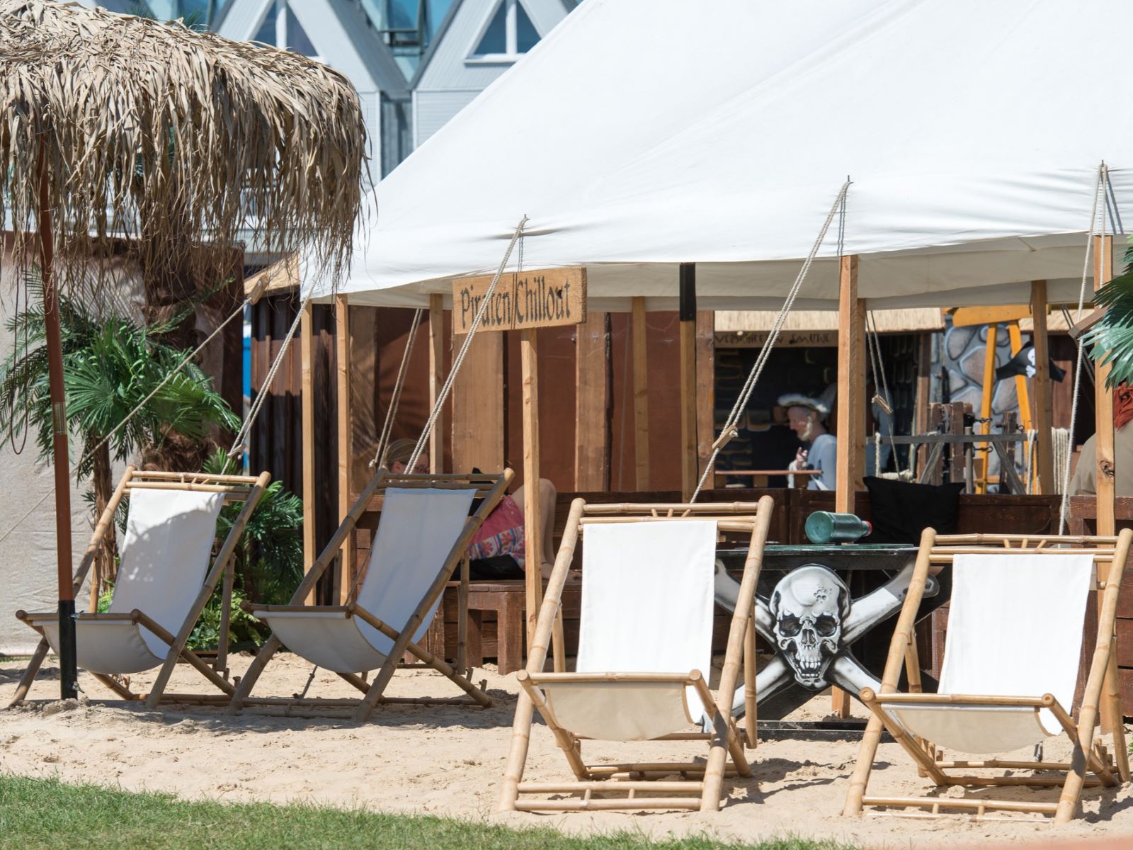 Liegestuhl Bambus - weiß ∗ No.3 – Bild 2