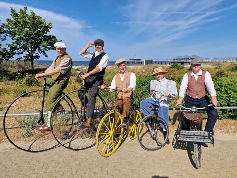 Zeitsprung - historische Fahrradparade