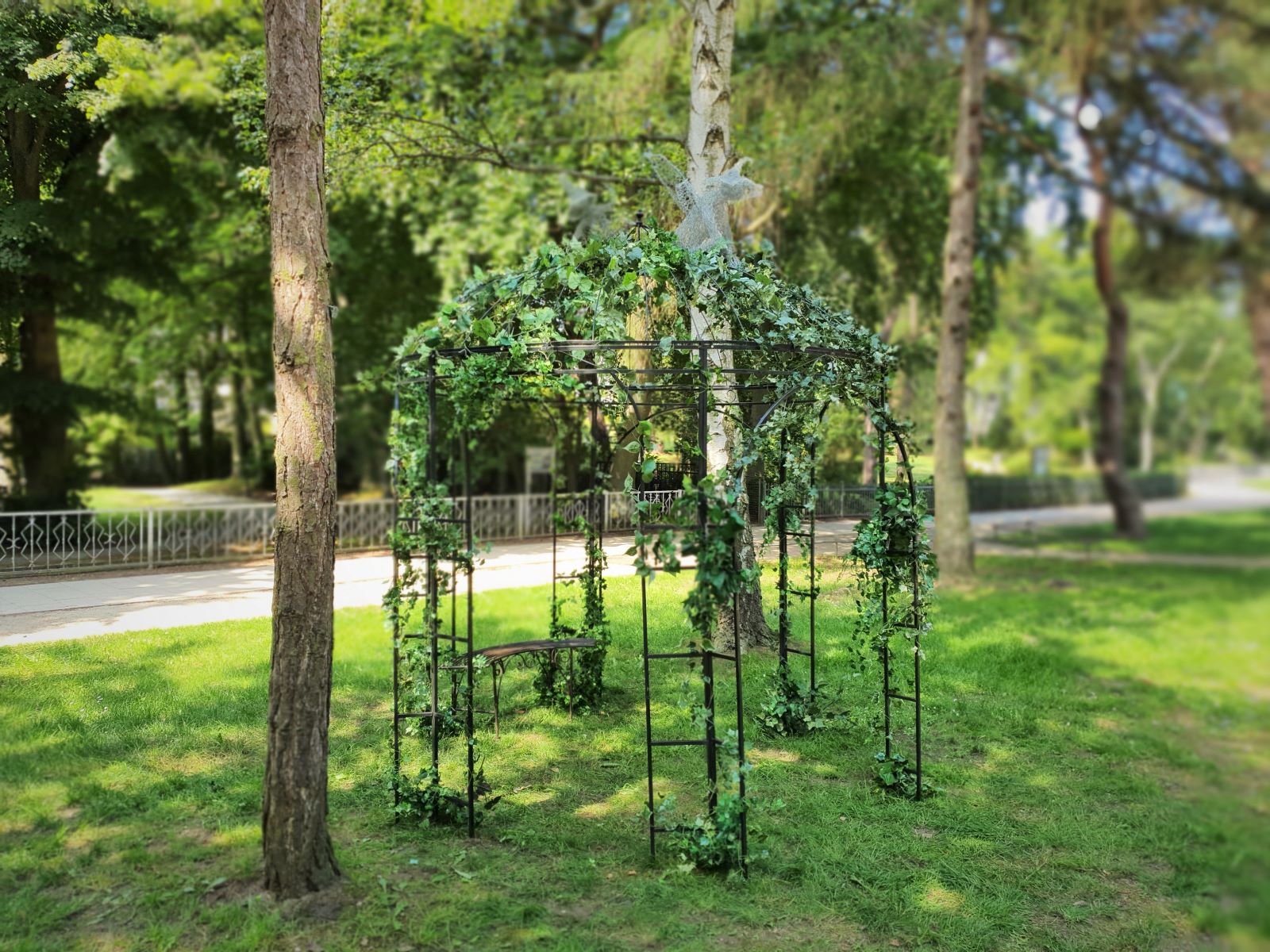 Pavillon Eisen mieten