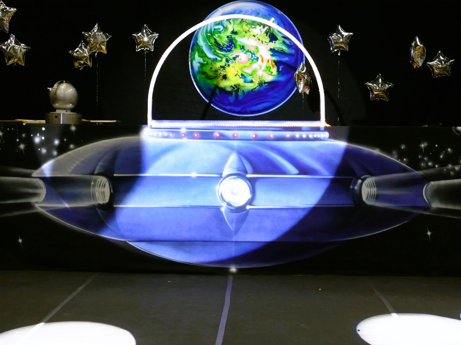 UFO - Bühnenbild – Bild 2