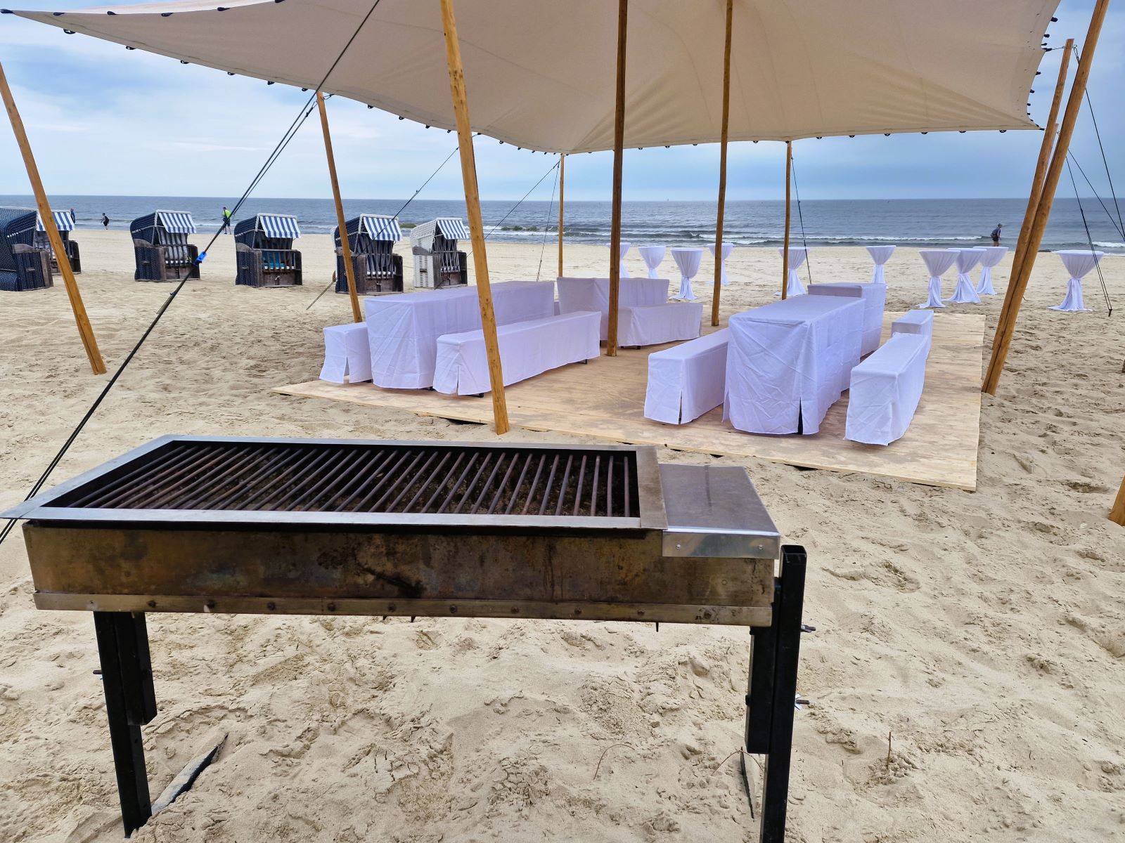 Grill / Holzkohlegrill ∗ No.2 – Bild 2