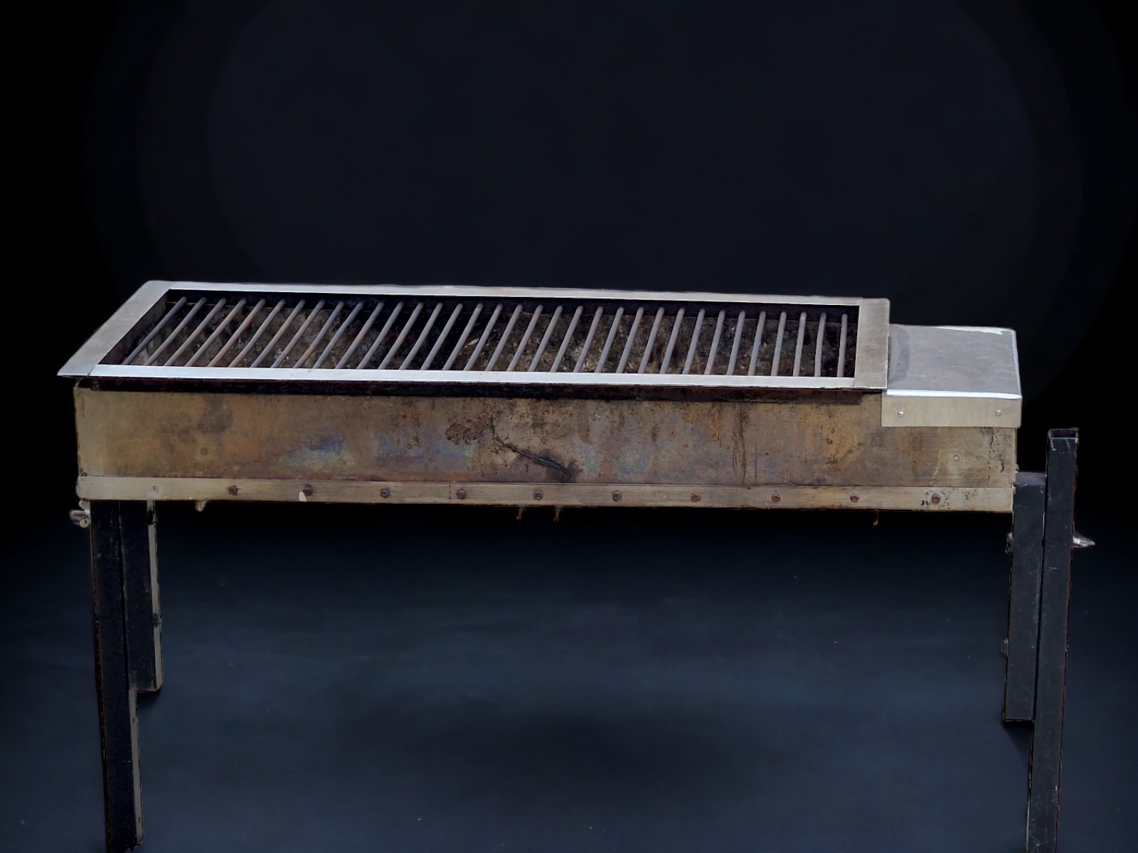 Grill / Holzkohlegrill ∗ No.2