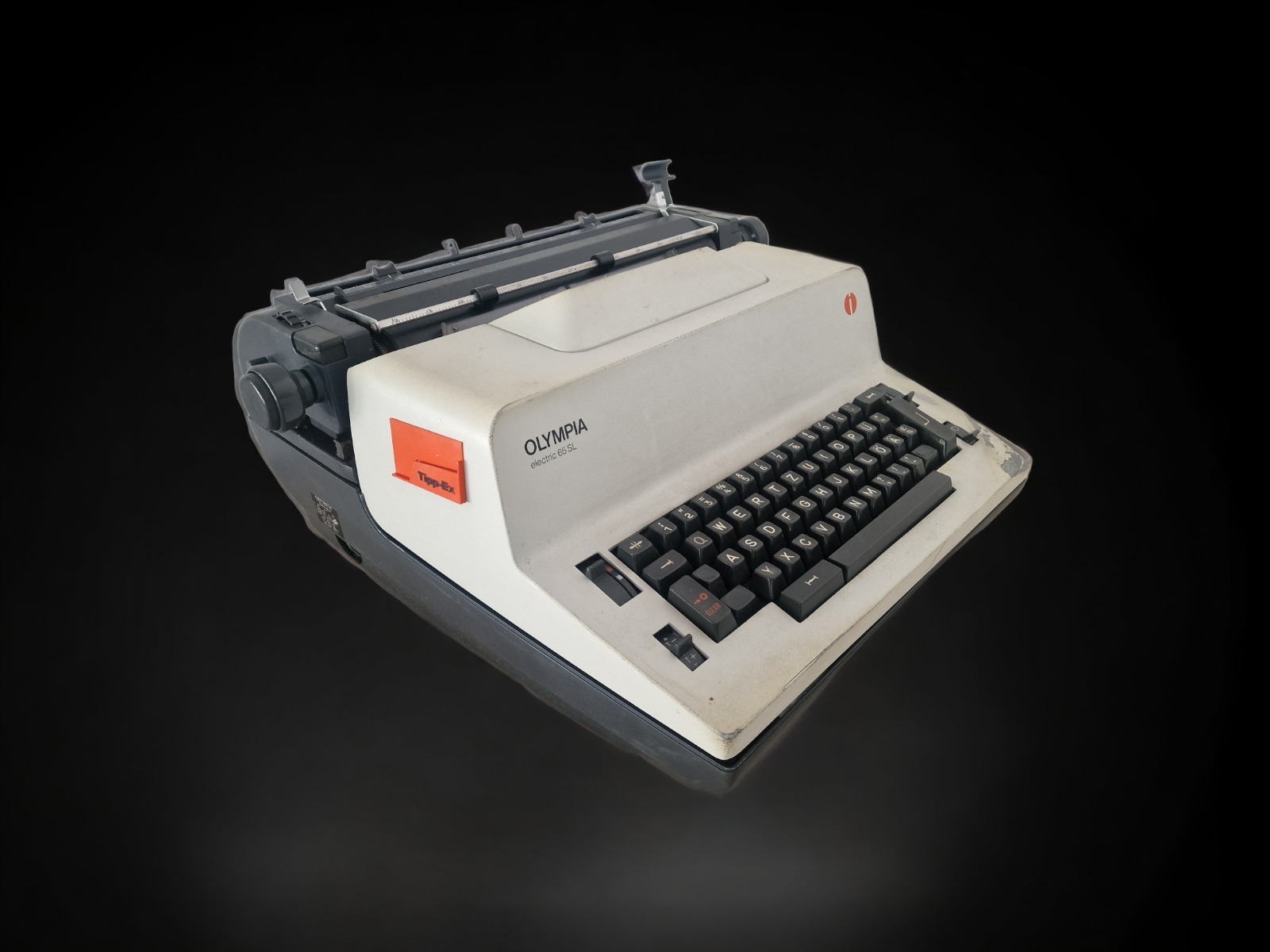 Schreibmaschine - 80er Jahre / Olympia elk. ∗ No.12