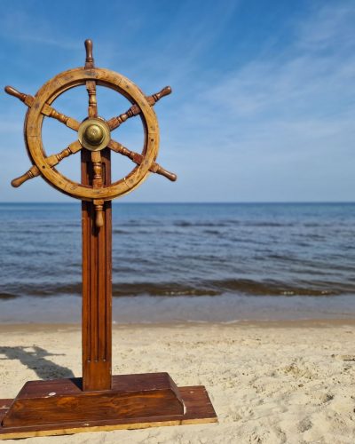 Schiffs-Steuerrad mieten