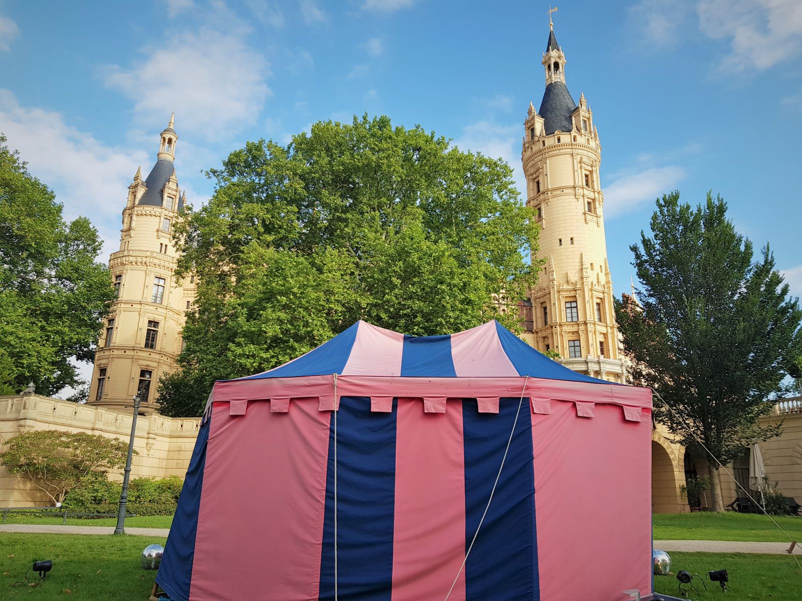 Mittelalter 2 Mast Zelt Marquee - rot/blau ∗ No.8
