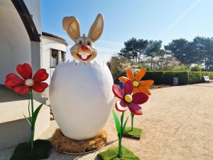 Osterei mit Hase Dekoration