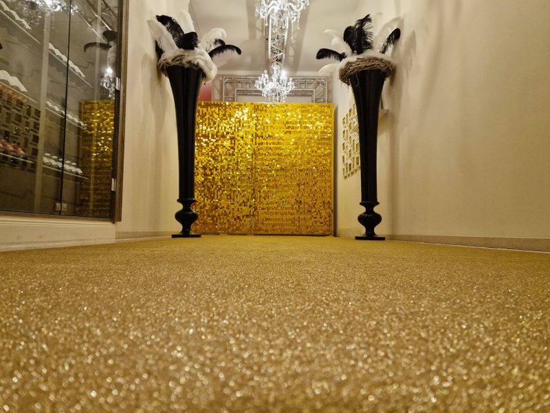 Miete Goldener Teppich