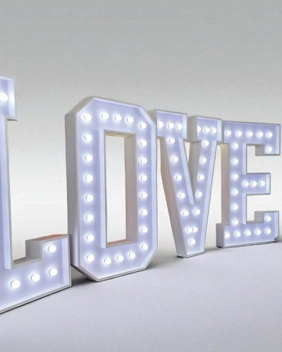 Leuchtbuchstaben mieten