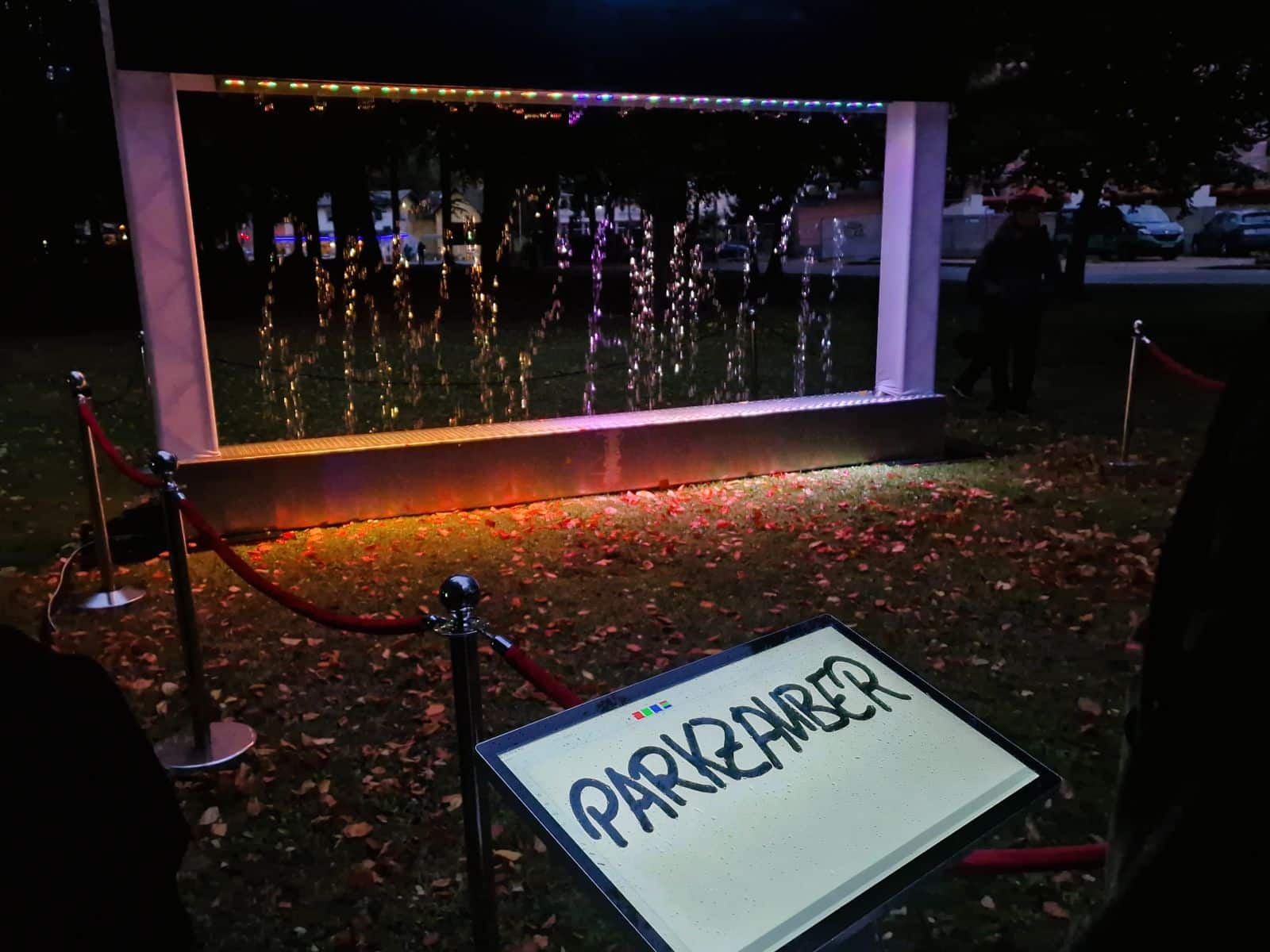 Wassertropfen Schrift Wand Motive im Wasser